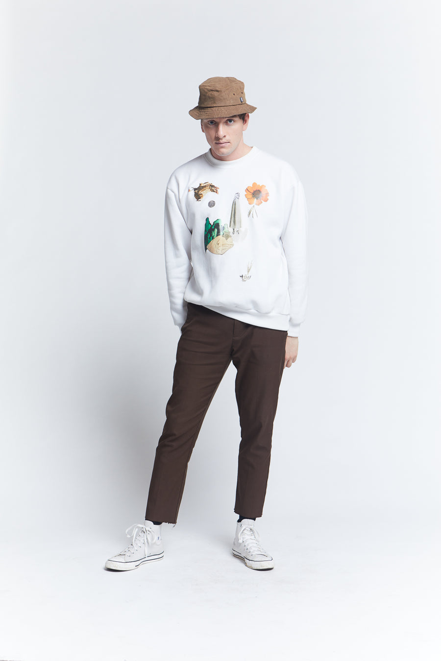 long-sleeve-white-grapic-tee-cotton-regular-fit